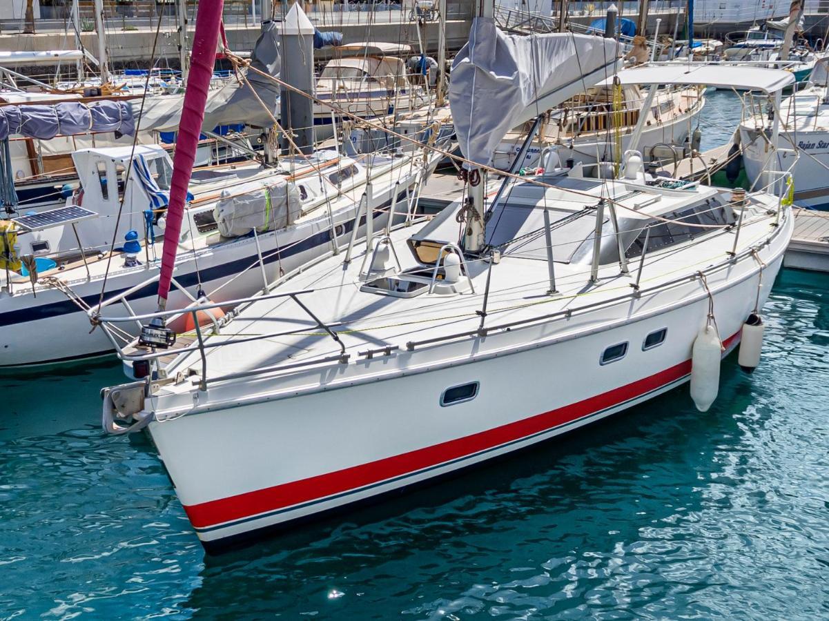 Relaxing Stay On A 38Ft Sail Yacht アレシフェ エクステリア 写真